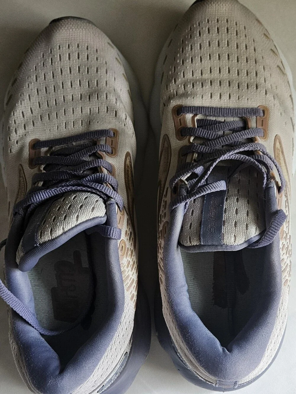 Brooks Women's Tan and Gray Athletic Running Shoes